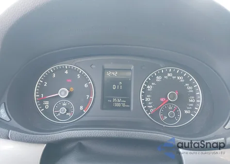 2013 Volkswagen Passat 2.5L S z USA, uszkodzony, nr VIN 1VWAP7A39DC028723